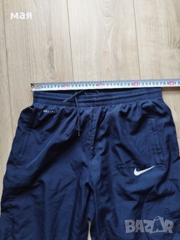Nike -m,l, снимка 2 - Спортни дрехи, екипи - 45835088