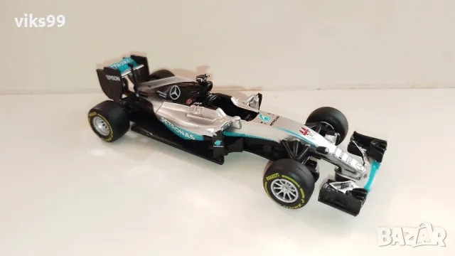 Bburago Mercedes F1 W07 Hybrid #44 Lewis Hamilton 1:43, снимка 6 - Колекции - 47893450