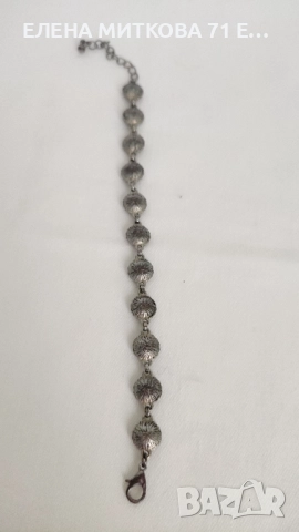 Красива гривна от сребрист метал и камъни, снимка 3 - Гривни - 51489611