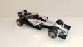 Bburago Mercedes F1 W07 Hybrid #44 Lewis Hamilton 1:43, снимка 6