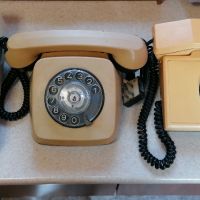 Ретро телефони, снимка 1 - Антикварни и старинни предмети - 45243420