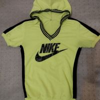 Спортна блуза със къс ръкав и качулка, снимка 1 - Спортни екипи - 45591808