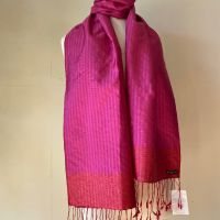 Копринен шал в цикламено розово, с етикет, снимка 4 - Шалове - 45726505