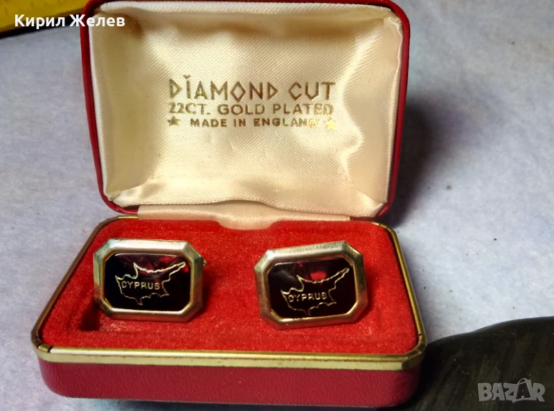 DIAMOND CUT 22CT. GOLD PLATED MADE in ENGLAND Старинни ЕМАЙЛИРАНИ ПОЗЛАТЕНИ БУТОНЕЛИ CYPRUS 33120, снимка 1