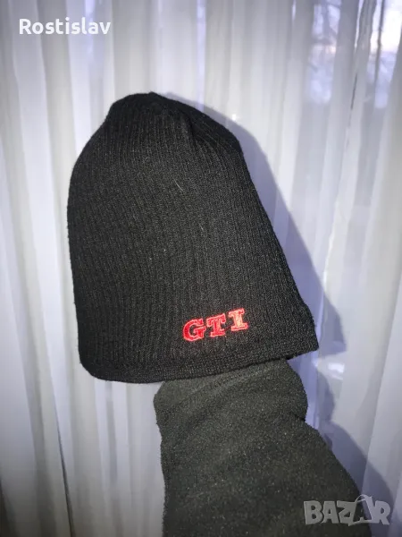 Зимна шапка GTI, снимка 1