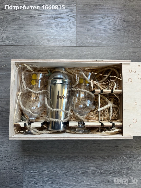 Луксозна кутия метален шейкър чаши +аксесоари Devin подход. за подарък, снимка 1