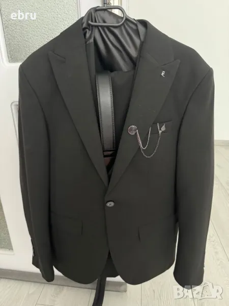 Официален костюм, снимка 1