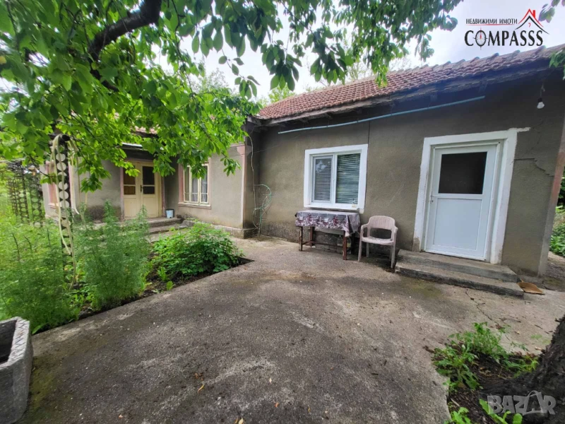 с. Равнец, Общ. Ген. Тошево, къща с двор – 39000лева!, снимка 1
