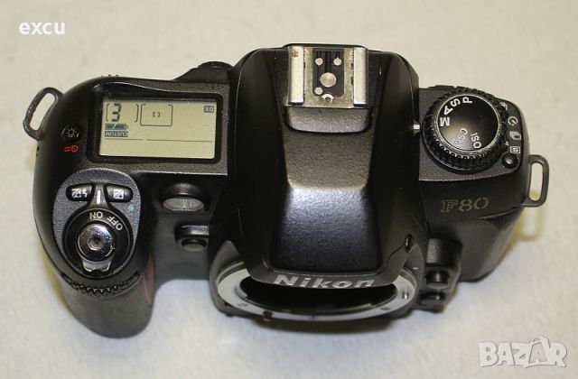 Фотоапарат Nikon F80, снимка 2 - Фотоапарати - 46456263