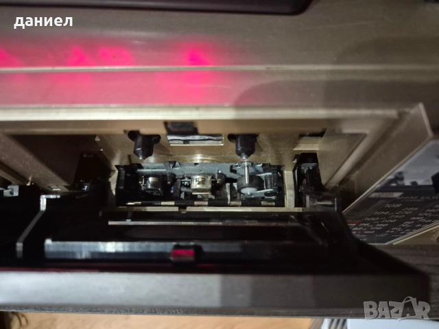 Японски радиокасетофон Sharp QT-89HG с много добър външен вид и отличен технически, снимка 7 - Радиокасетофони, транзистори - 53942833