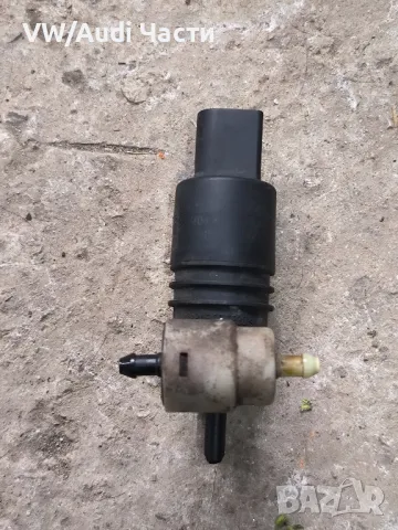 Помпа чистачки за Голф 5 Ауди А3 Пасат Туран VW Golf 5 Audi A3 8P Passat Touran Jetta VDO OEM