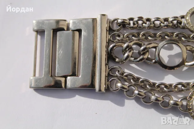 Дамски часовник гривна ''Guess'', снимка 6 - Дамски - 49546707