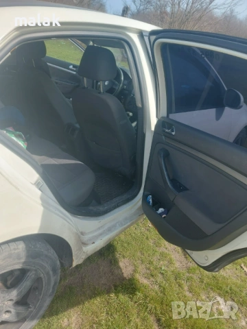 Джета 2,5 бензин с газ, снимка 8 - Автомобили и джипове - 53873772