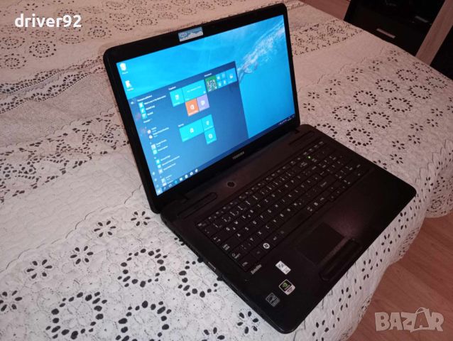 Toshiba C670 17.3 инча екран с 6 гб рам 500 гб хард и батерия над 2 часa, снимка 1 - Лаптопи за дома - 45956234