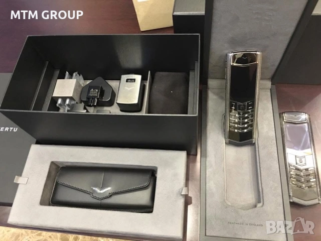 Vertu Signature Clous de Paris