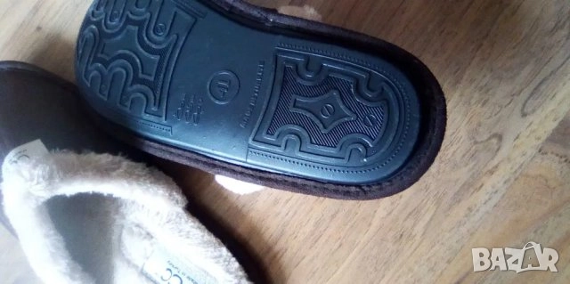 Нови зимни чехли 37/38 номер, стелка 24см., снимка 2 - Чехли - 52504059