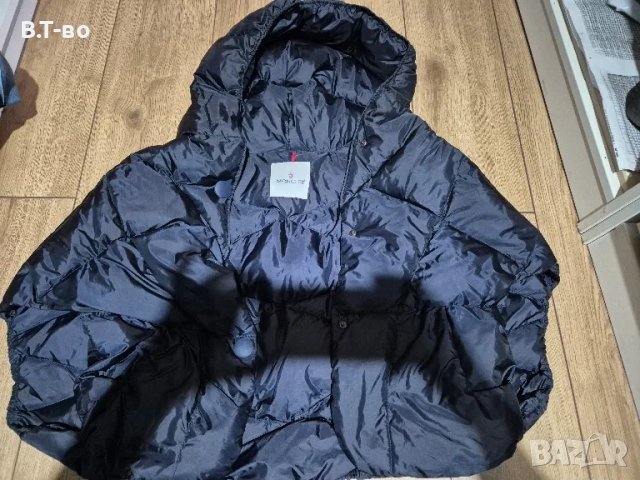 Moncler елек/пончо, снимка 1 - Елеци - 48771927