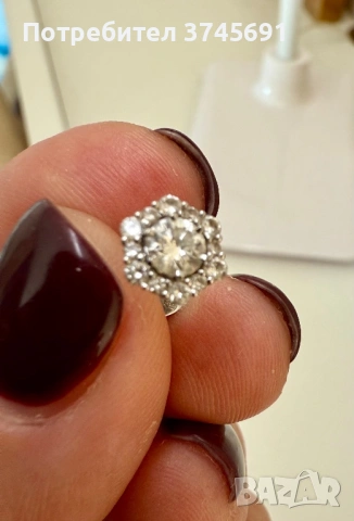 Златни обеци с диаманти