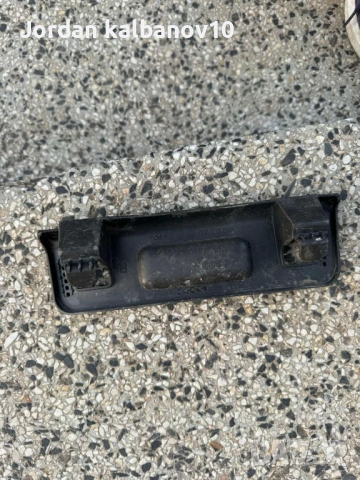 Дръжка на кората в багажника на Ауди Audi A4 B8 само за 10Eur. 8к9863990, снимка 2 - Части - 53305457