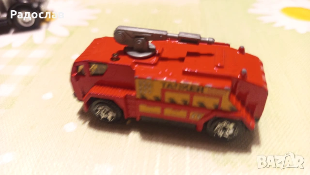 Камиончета и колички метални за колекция , снимка 6 - Коли, камиони, мотори, писти - 54240138