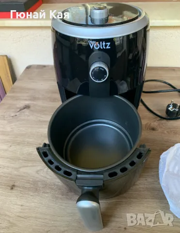Фритюрник Air Fryer Voltz V51980L, 1000W, 2 литра, 80-200 C, Таймер, Черен, снимка 3 - Фритюрници - 49889981