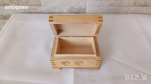 Стара дървена кутия с форма на сандък - пирография - Българска, снимка 5 - Антикварни и старинни предмети - 44970735