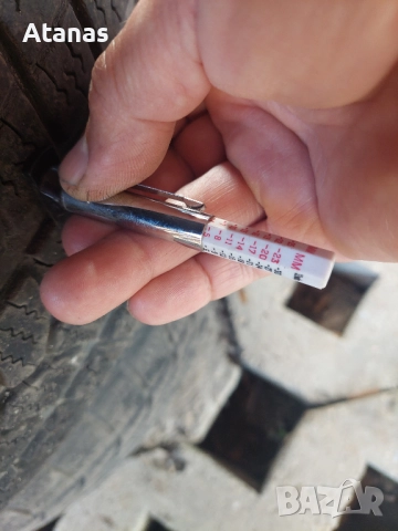 4 броя зимни гуми 235/55/R17, снимка 3 - Гуми и джанти - 52163468