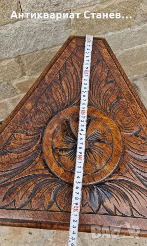 Уникална ъглова дървета масичка ръчна дърворезба, снимка 6 - Маси - 54082245