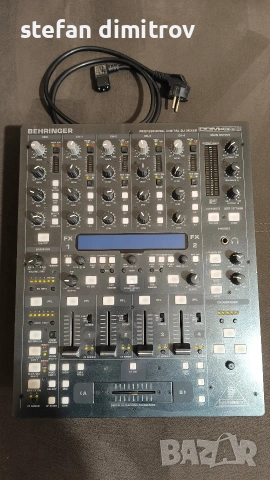 Behringer DDM4000 32-битов цифров DJ миксер , снимка 7 - Други - 53587695