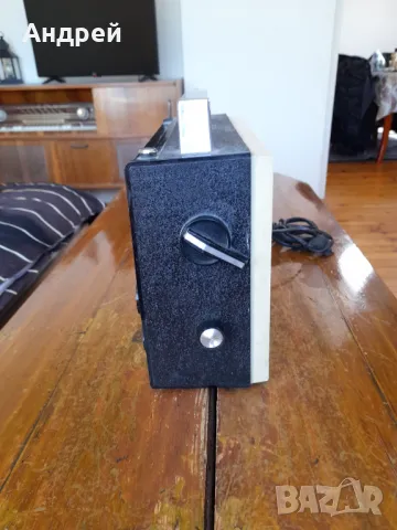 Старо радио VEF,ВЕФ 204, снимка 2 - Антикварни и старинни предмети - 50127988