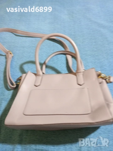 Дамска чанта , снимка 3 - Чанти - 53891431