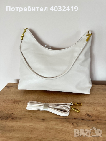 Бяла дамска чанта с две дръжки 
