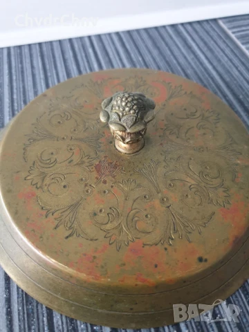 Wedgwood Jasperware 16см/син яспис/стара английска порцеланова кутия-бижутерка с бронзов капак, снимка 2 - Декорация за дома - 48338488