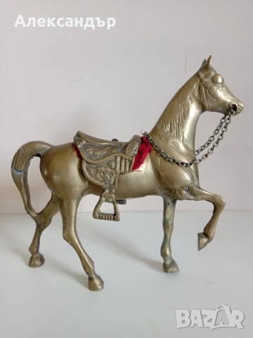 Бронзова статуетка