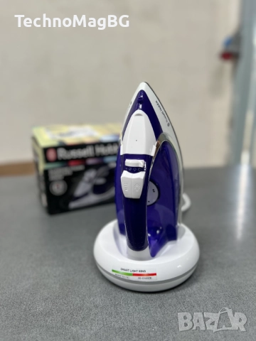 Безкабелна парна ютия Russell Hobbs 23300-56 , 2400W, снимка 2 - Ютии - 51498875