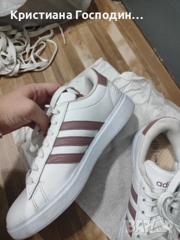 Обувки Adidas , снимка 4 - Дамски ежедневни обувки - 46759722