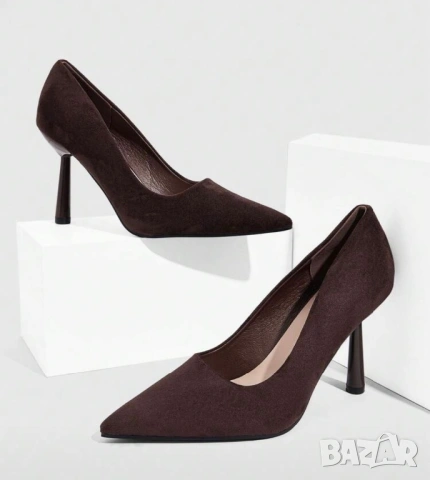 Кафяви велурени обувки на ток