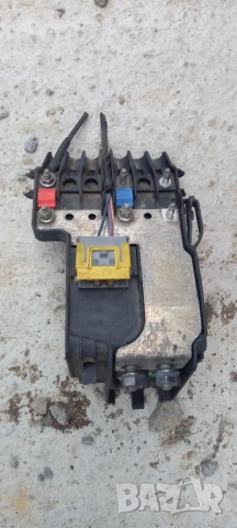 Клема акумулатор Peugeot 308, снимка 2 - Части - 54096813