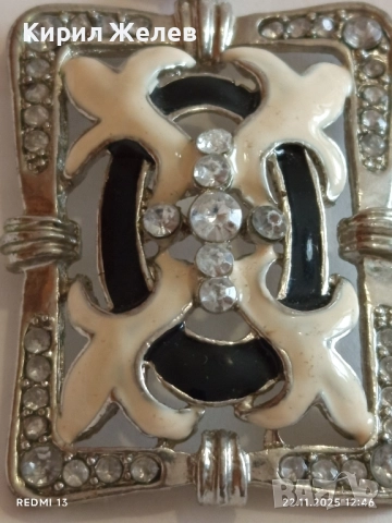 КРАСИВА ВИСУЛКА с ЕМАЙЛ и КРИСТАЛИ ИЗЯЩЕН МОДЕН АКСЕСОАР 43505, снимка 4 - Колиета, медальони, синджири - 52501678