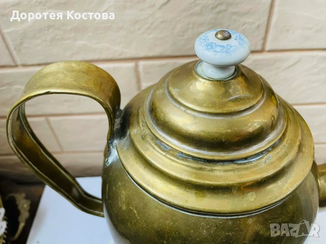 Голям месингов чайник от Англия с порцелан на капака, снимка 2 - Антикварни и старинни предмети - 53577942