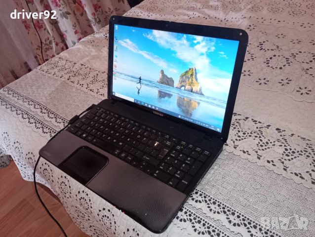 Toshiba C855D 15.6 инча екран с 6 гб рам 500 гб хард уиндоус 10, снимка 1