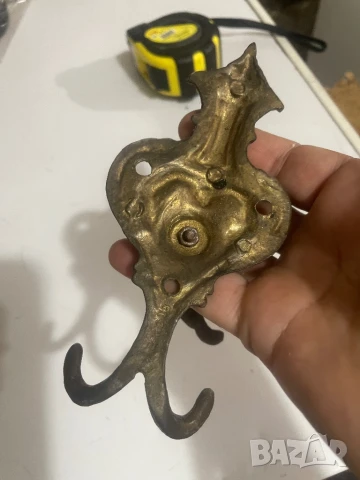 Стара метална закачалка, снимка 3 - Антикварни и старинни предмети - 50469188