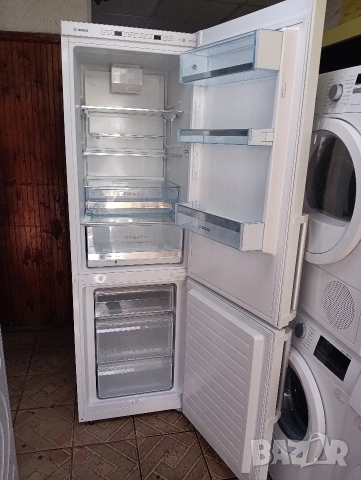 Комбиниран хладилник с фризер Бош Bosch A+++ с две години гаранция!, снимка 6 - Хладилници - 52809002