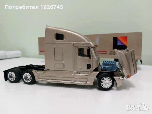 FREIGHTLINER CENTURY 1:43 NZG, снимка 9 - Колекции - 52910053