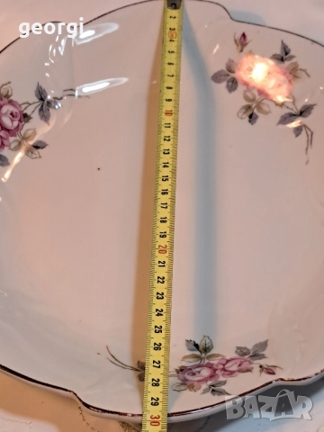 българско порцеланово плато с рози 28/3, снимка 6 - Сервизи - 51873506
