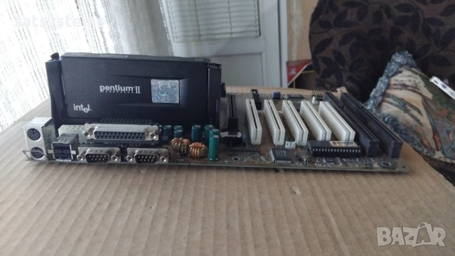 Дънна платка Asus P2B-F Slot 1 CPU+RAM+Video Card