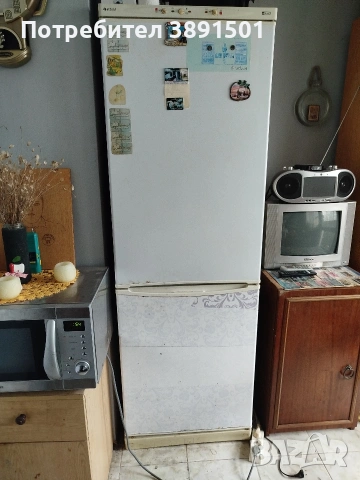 фризер с хладк марка Индезит , снимка 2 - Хладилници - 53454637