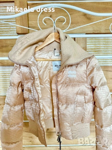 Прекрасно и много топло зимно яке от марката Miu Miu. Подходящо за студените дни на сезона.С,М,Л и Х, снимка 7 - Якета - 51939813