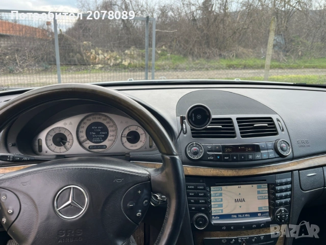 Mercedes-Benz E 320, снимка 13 - Автомобили и джипове - 53457824
