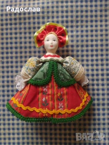 кукла в народна носия
